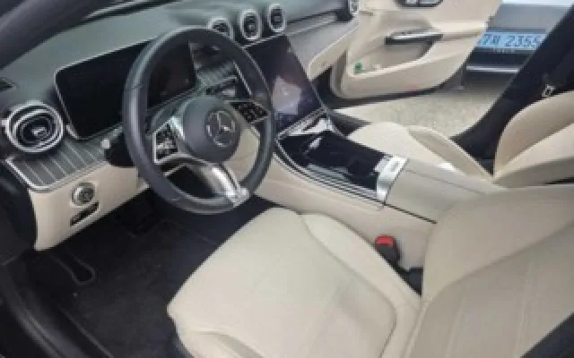 인천수입중고차매매사이트 C클래스 W206 C300 4MATIC 아방가르드 매물 사진 14 - 2023/10 24,779km